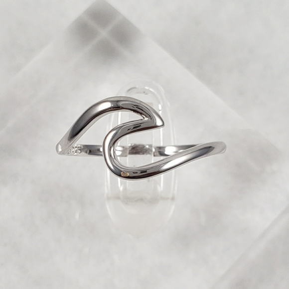 Sterling Silver Wave Ring - Picture 2 of 8